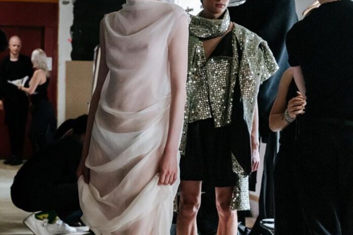 Paris Fashion Week: 68 de defilări și două debuturi, din 28 septembrie