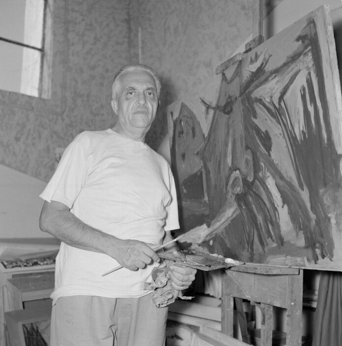 Marcel Iancu în atelierul său