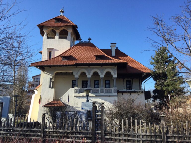Top 3 case-muzeu din București: Aman, Zambaccian și Minovici